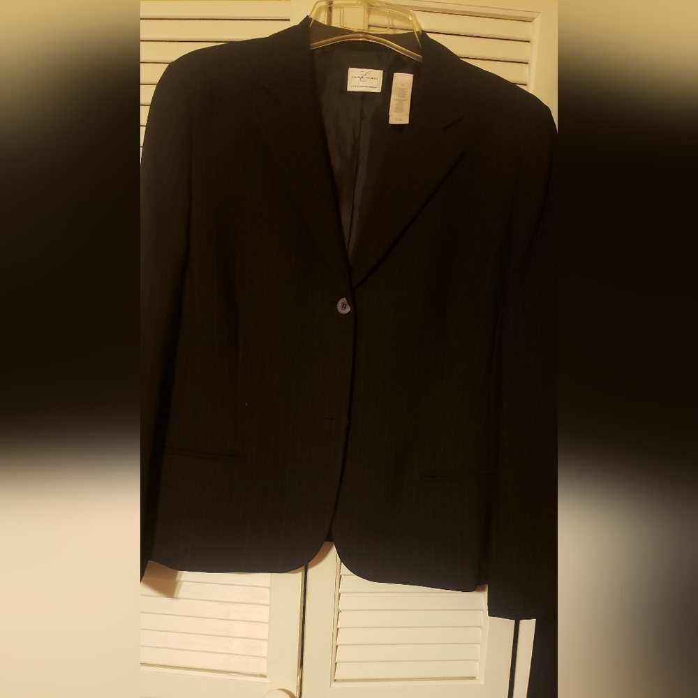 Pants suit